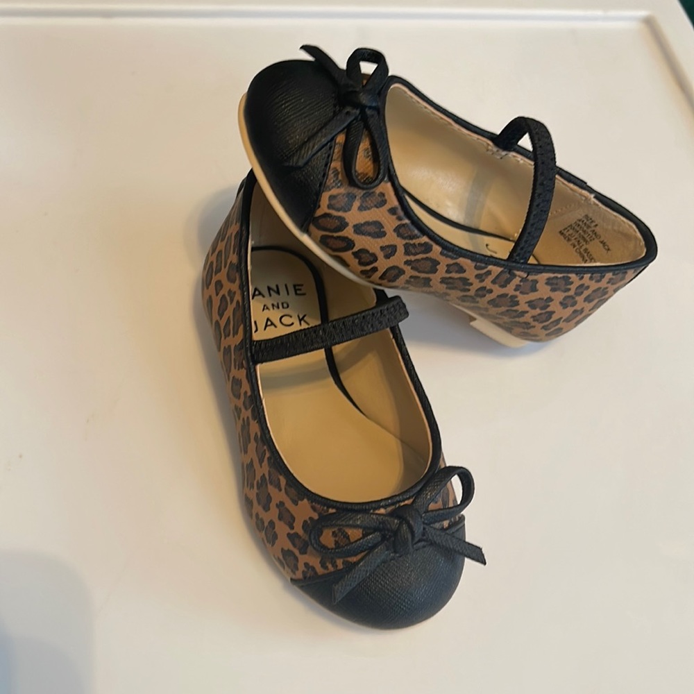 New! Animal print flats. Size 5. Janie and Jack. Toddler animal print shoes.